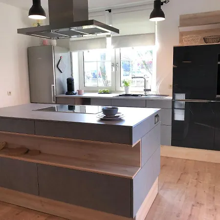 Vakantiehuis Haus Am Spitalgarten Fuer 10 Personen Gundelfingen